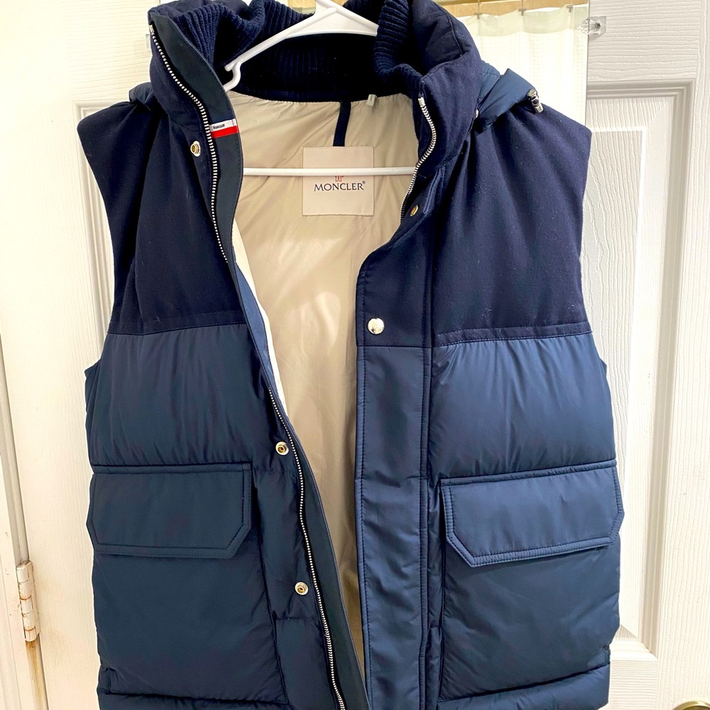 Montcler vest new condition